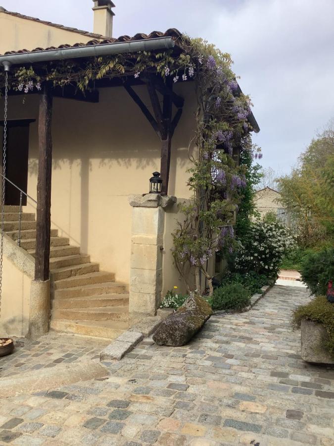 فيلا The Courtyard كاسْتْرْ المظهر الخارجي الصورة
