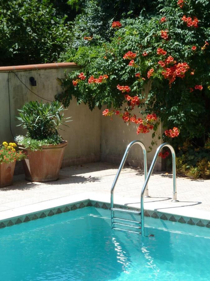 فيلا The Courtyard كاسْتْرْ المظهر الخارجي الصورة